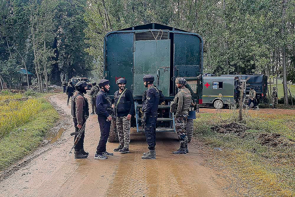 Encounter between terrorists and security forces in Kulgam district