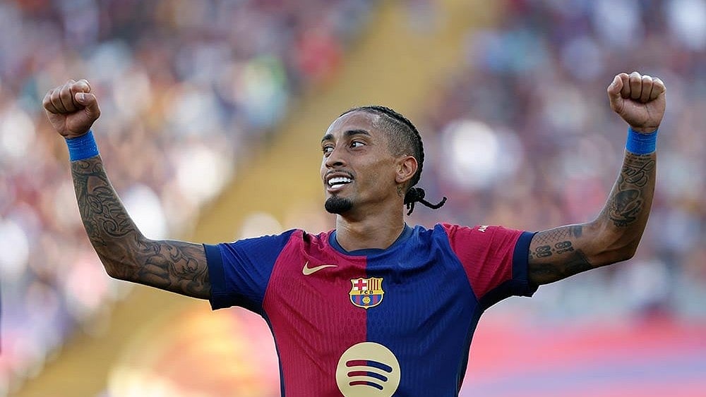 Photo: AP/Joan Monfort : Real Valladolid vs FC Barcelona