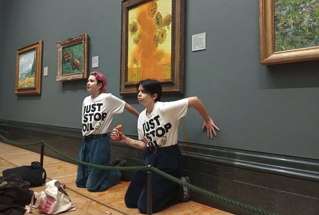 AP : Van Gogh's 'Sunflowers' Painting Vandalised In 2022