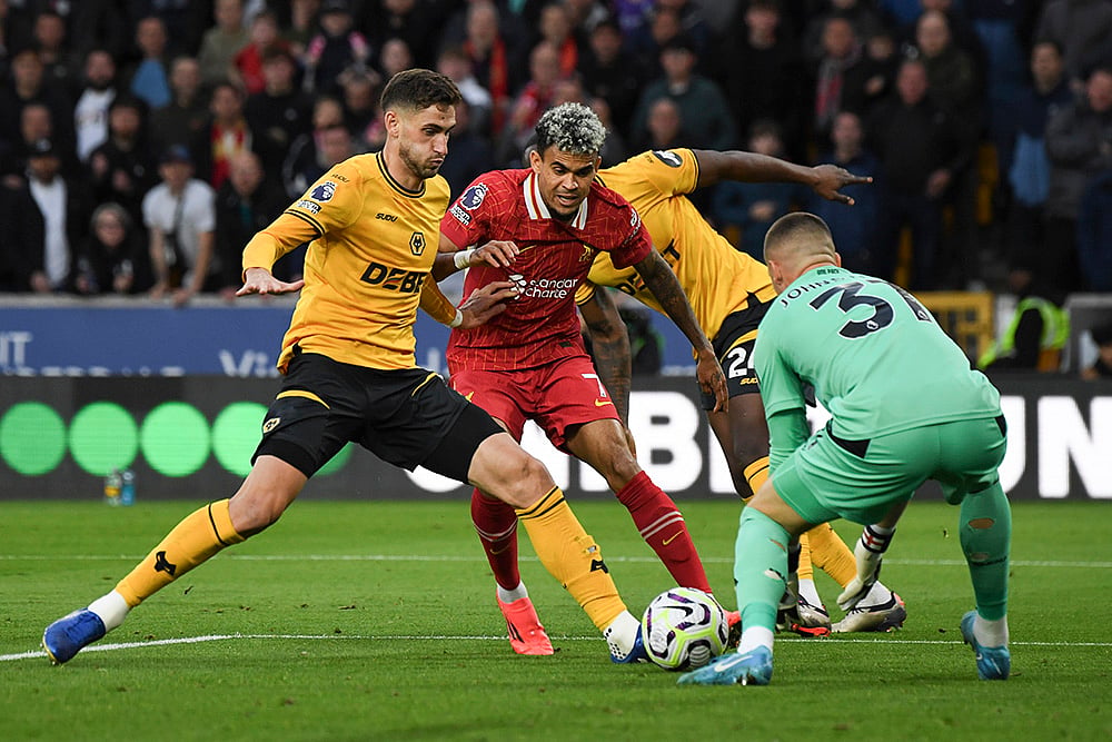 Britain Soccer Premeir League Wolverhampton Wanderers and Liverpool Photo gallery_5