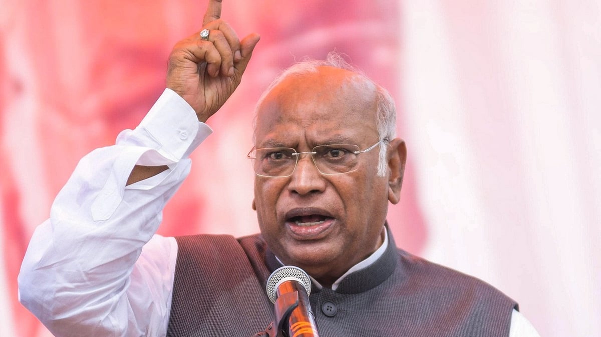 File photo : Focusing on electoral concerns, Kharge questioned the fairness of the Election Commission and criticised the Special Intensive Revision in Bihar. 