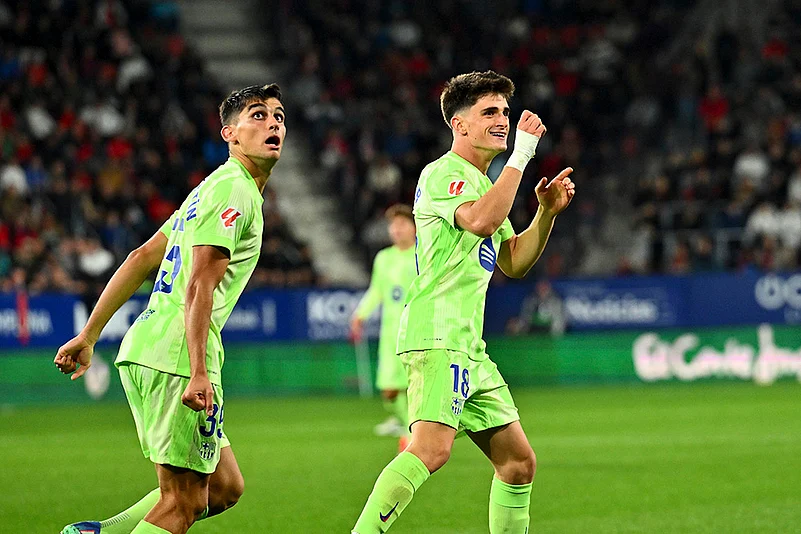 2024-25 La Liga Soccer Osasuna and Barcelona Photo gallery_6