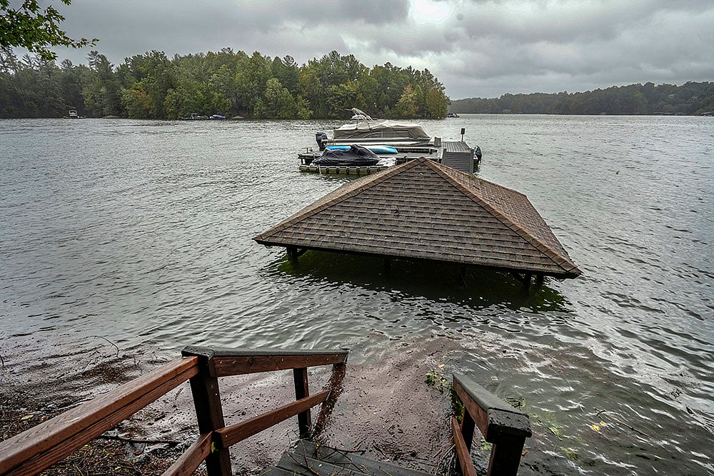 Hurricane weather Post-Tropical Cyclone Helene_8