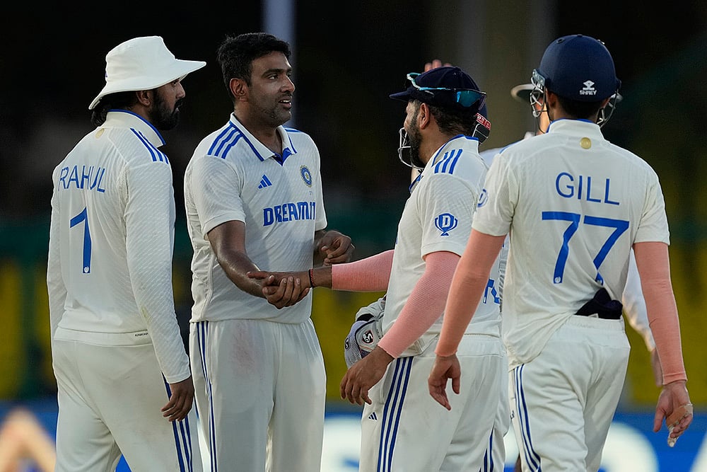 India vs Bangladesh 2nd Test Day 4: India's Ravichandran Ashwin, second left, celebrates the wicket of Bangladesh's Hasan Mahmud - | Photo: AP/Ajit Solanki