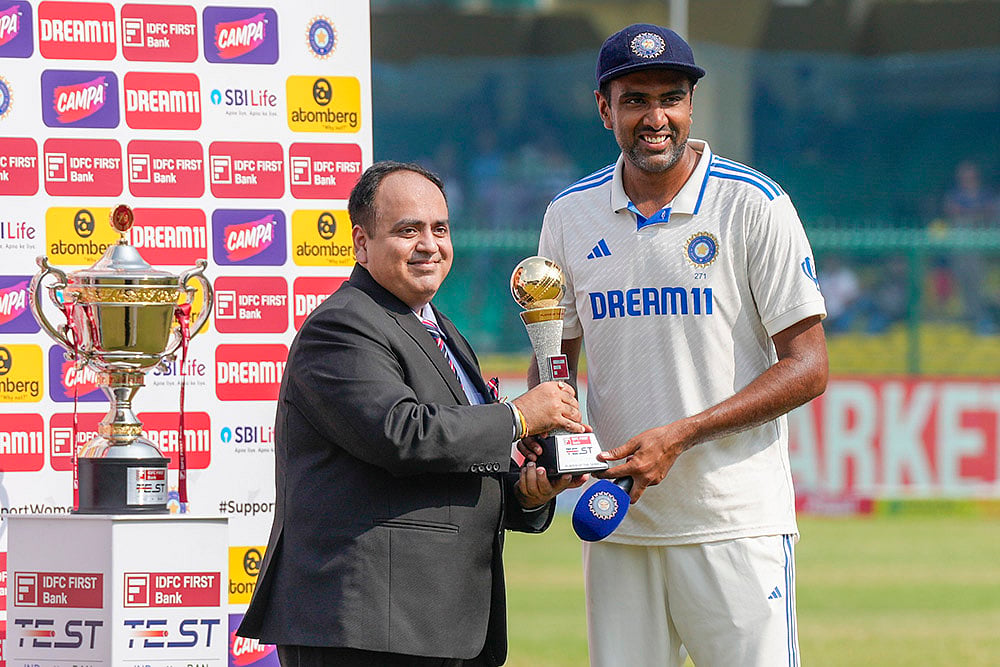 IND vs BAN, 2nd Test match-Day 5: Ashwin receives the player of the series trophy 