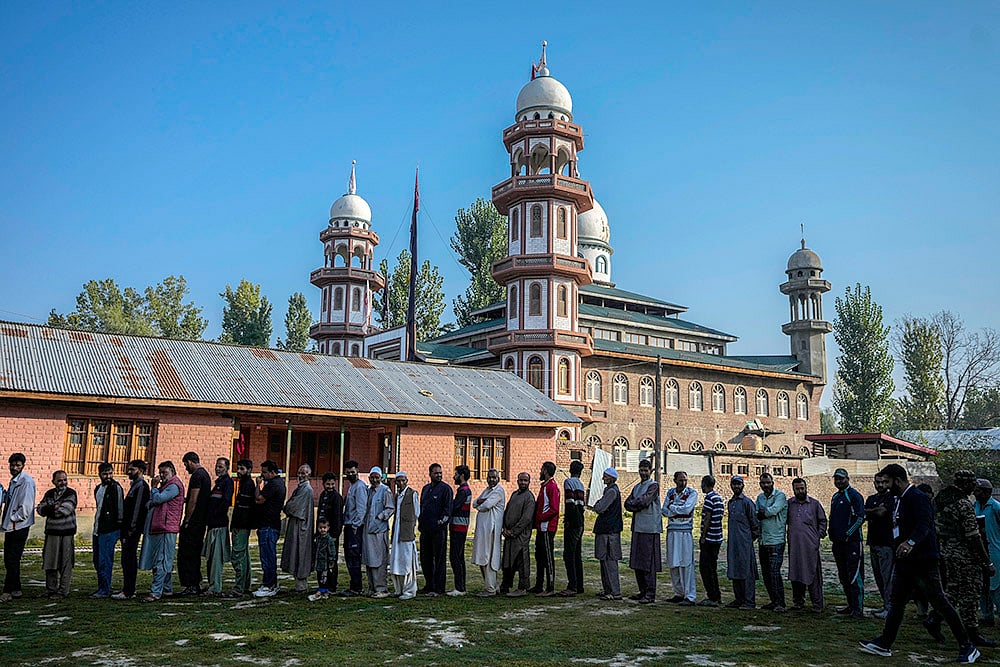3rd phase of Jammu And Kashmir Assembly Elections 2024 Photo gallery_8
