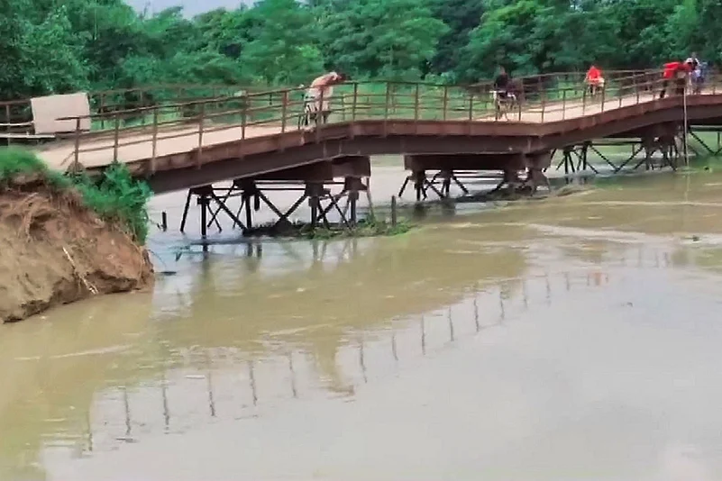 Flood situation in several parts of Bihar in Pics_5