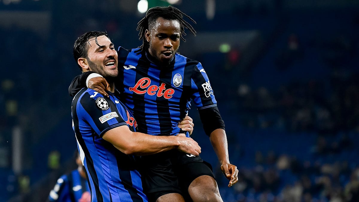 Lookman celebrates Atalanta's second goal
