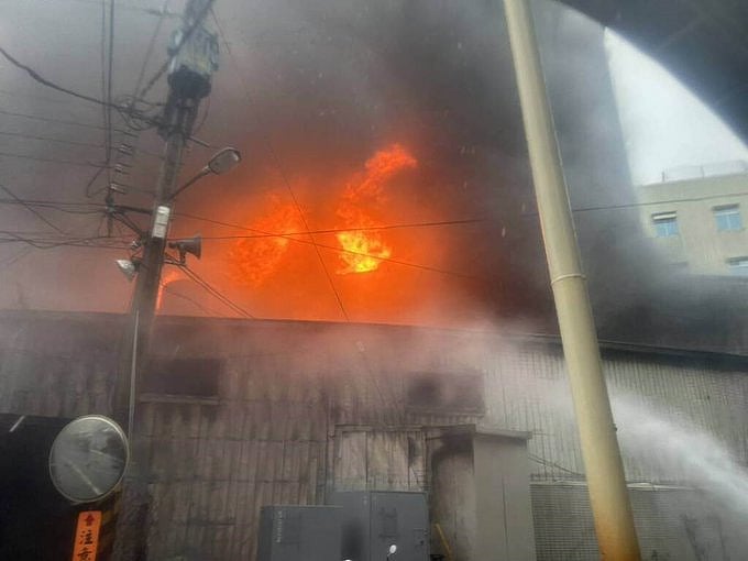 X/ @Focus_Taiwan : Hospital in Taiwan catches fire 