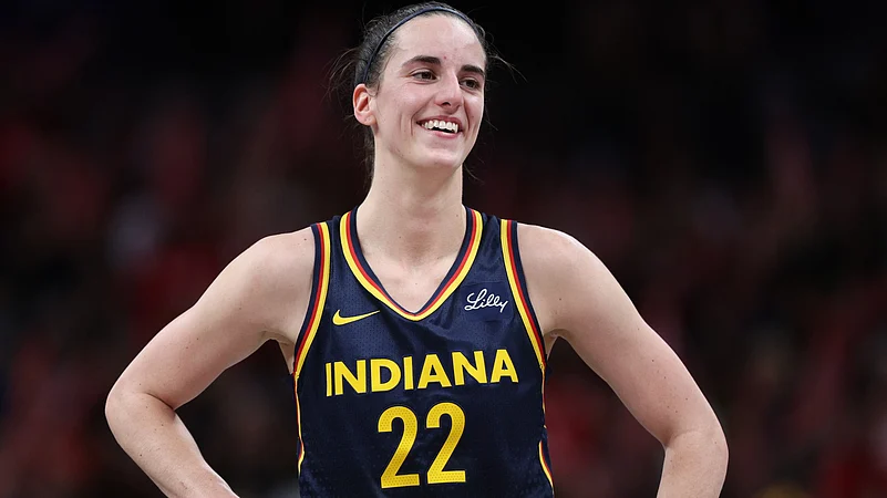 wnba-caitlin-clark-basketball