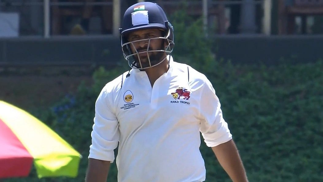 X : Mumbai cricketer Shardul Thakur in action