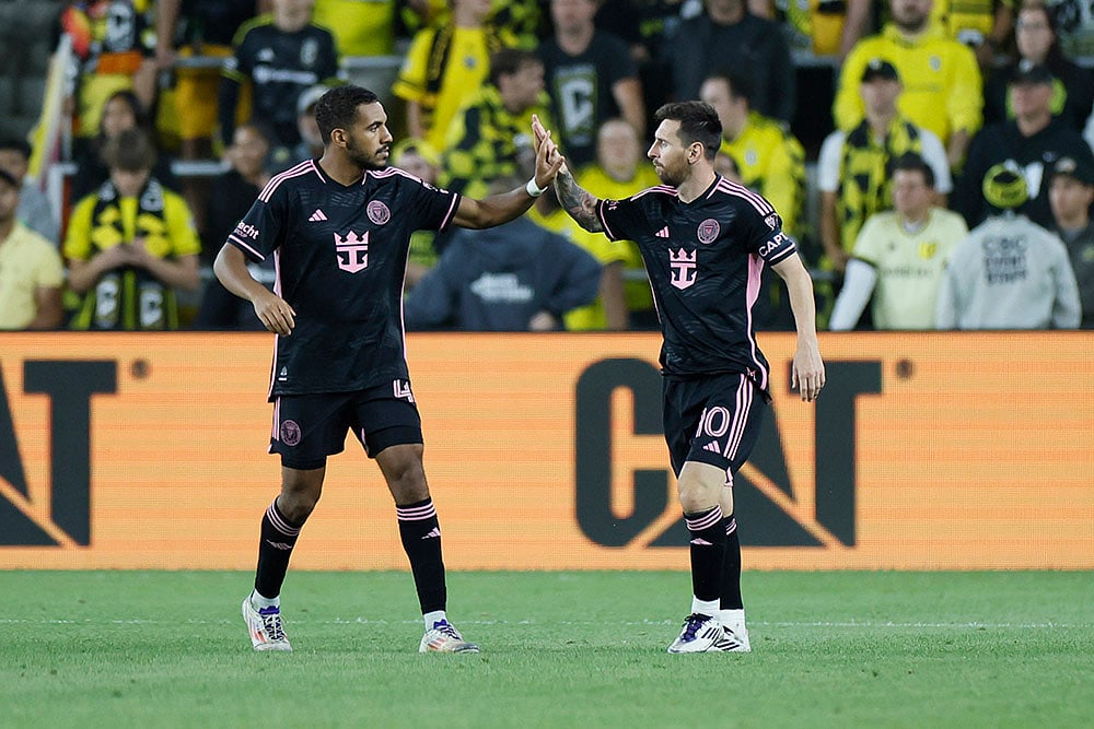 MLS Supporters Shield Columbus Crew vs Inter Miami photo gallery_Yannick Bright and Lionel Messi