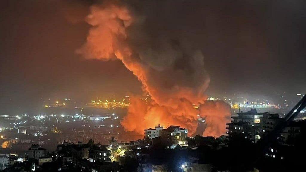 X/@SweeneySteve : Israel airstrikes Beirut 