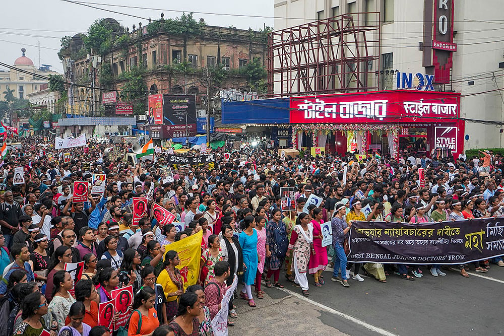 RG Kar doctor murder case: Junior doctors protest in Kolkata_7