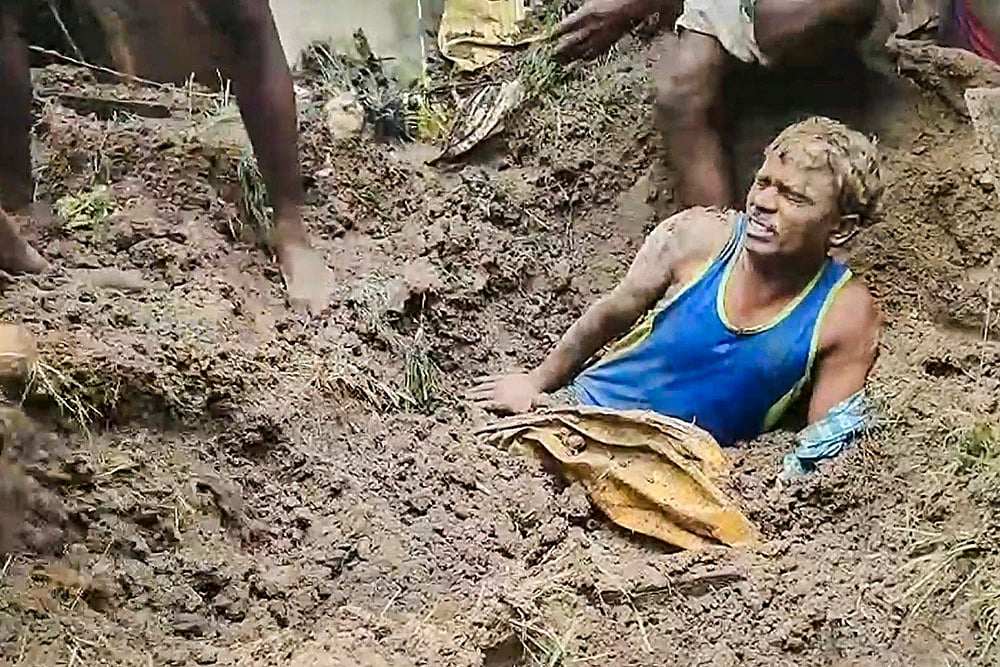 House collapase in Koppal District in Karnataka
