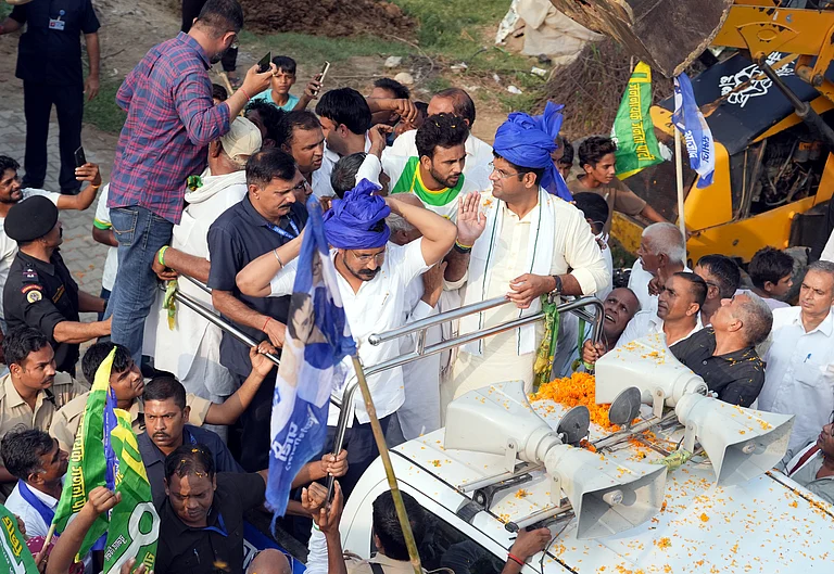 Dushyant Chautala and Chandrashekhar Azad Ravan campaigning at Haryana for Assembly Elections - Photo: Tribhuvan Tiwari for Outlook