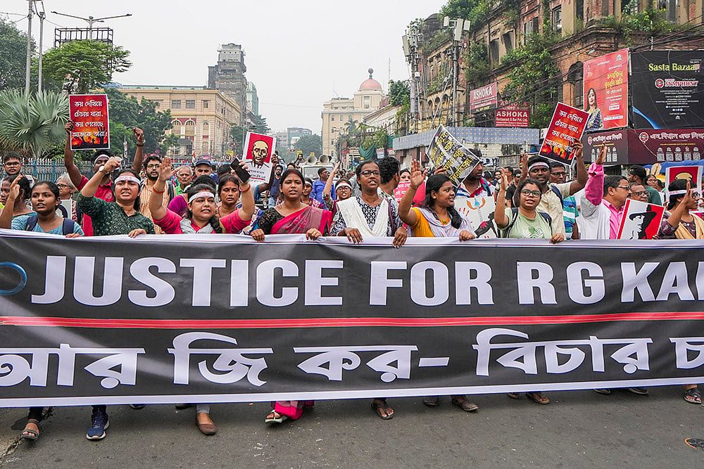 RG Kar doctor murder case: Junior doctors protest in Kolkata_8