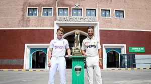 Photo: X | Pakistan Cricket : England captain Ollie Pope (L) with Pakistan Test captain Shan Masood with the trophy.