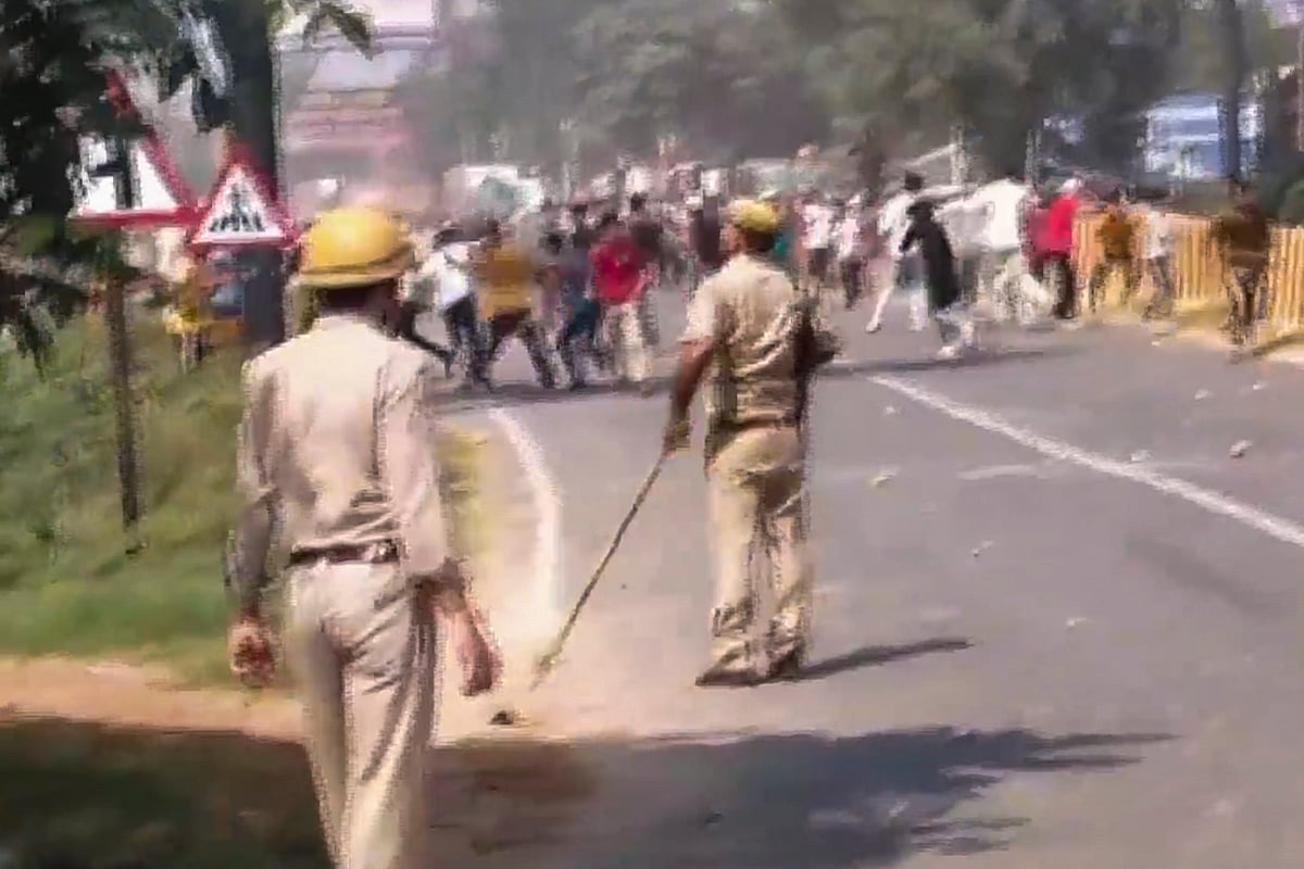 PTI : Protest over Yati Narsinghanand’s statement in Ghaziabad, UP