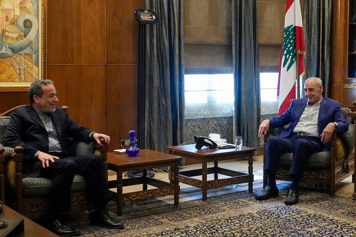 Hassan Ammar : Iranian Foreign Minister Abbas Araghchi, left, meets with Lebanese Parliament Speaker Nabih Berri, in Beirut, Lebanon, Friday, Oct. 4, 2024.
