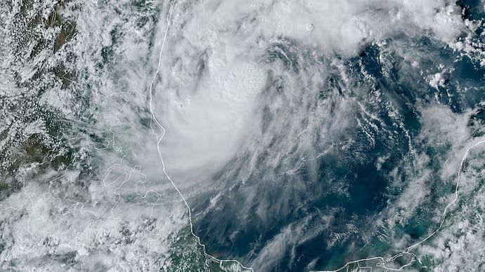 AP : Satellite image of Hurricane Milton 