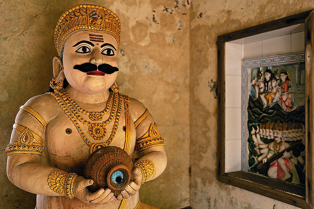 Photo: Animikh Chakrabarty : Tangible Connections: Statue of Raavan at Raavan temple