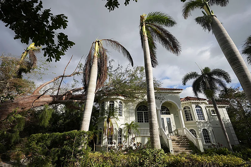 Aftermath of Hurricane Milton in Florida photo gallery_7