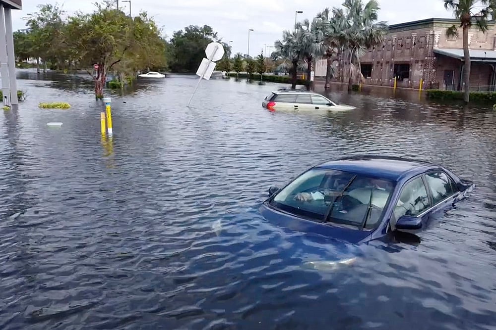 Aftermath of Hurricane Milton in Florida photo gallery_4