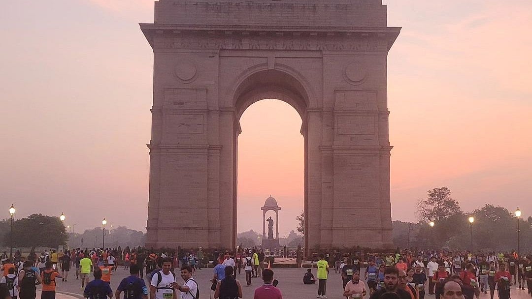 Instagram/Delhi Half Marathon : India Gate.