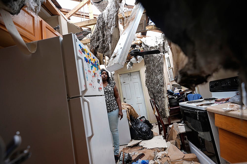Aftermath of Hurricane Milton in Florida photo gallery_3