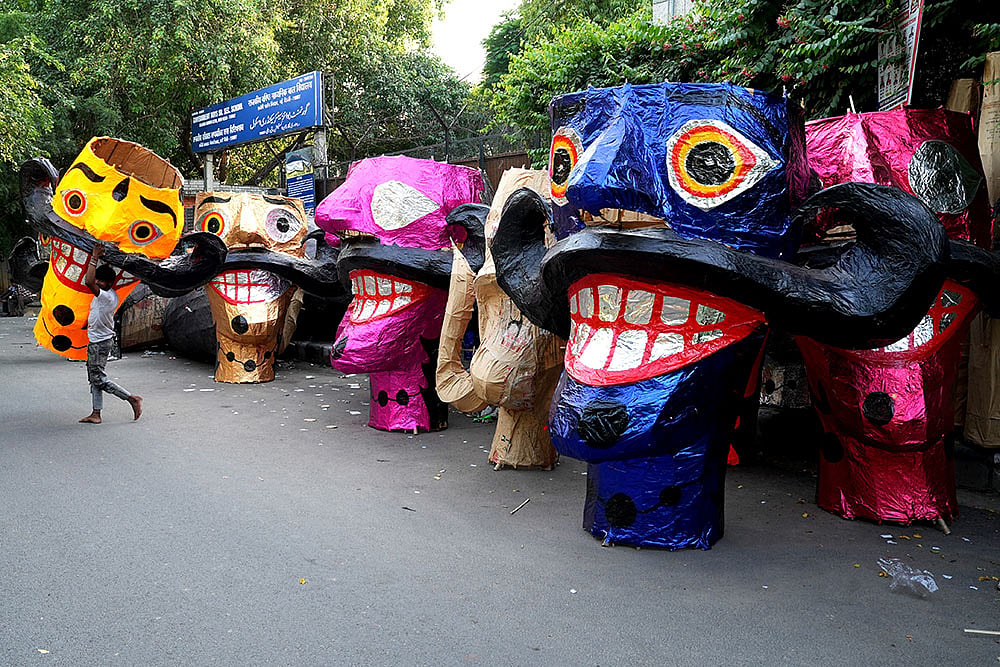 Dussehra 2024 Effigies of Raavan on sale in Delhi’s Titarpur_8