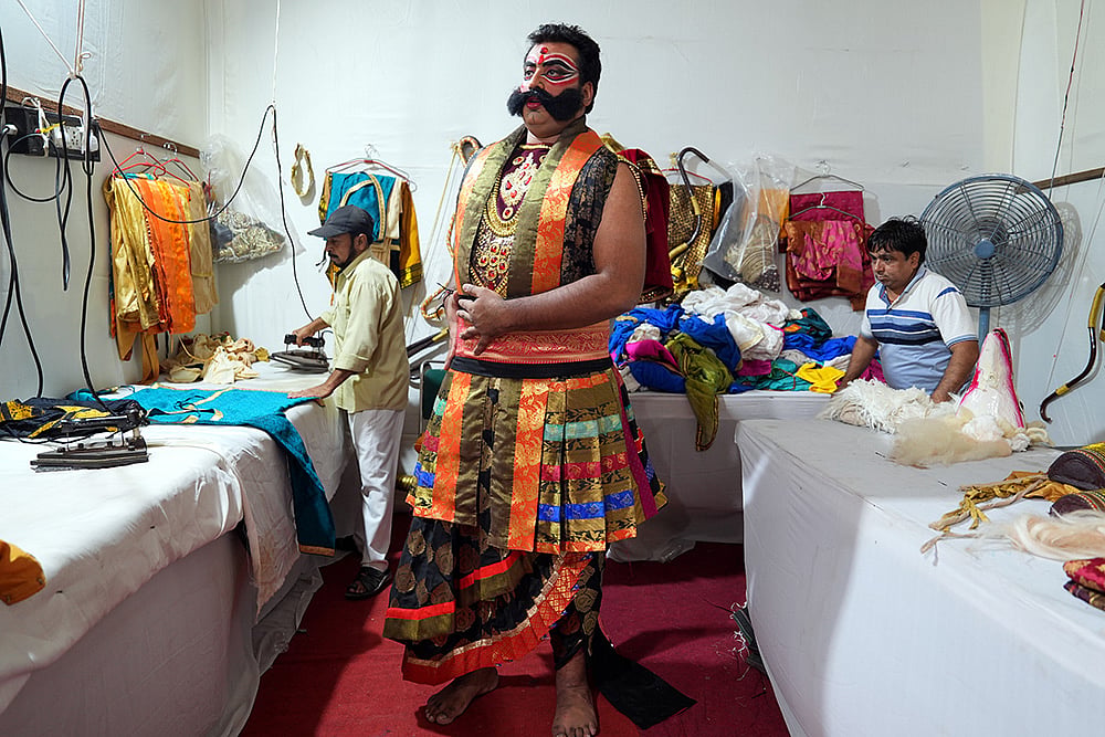 Siddhant in Raavans costume for Ram Leela in Delhi_7