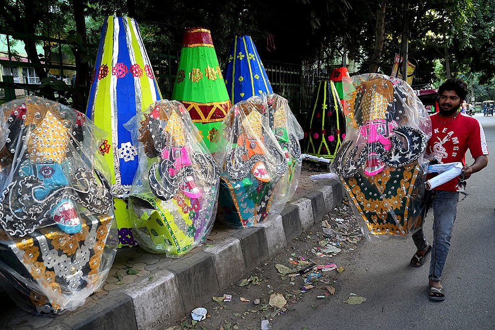 Dussehra 2024 Effigies of Raavan on sale in Delhi’s Titarpur_7