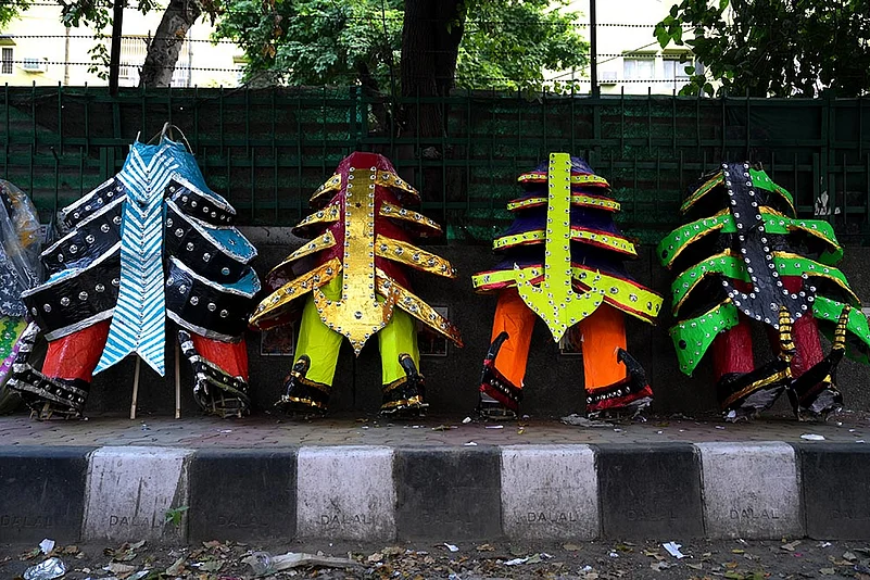 Dussehra 2024 Effigies of Raavan on sale in Delhi’s Titarpur_3