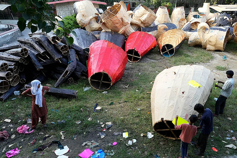 Dussehra 2024 Effigies of Raavan on sale in Delhi’s Titarpur_5