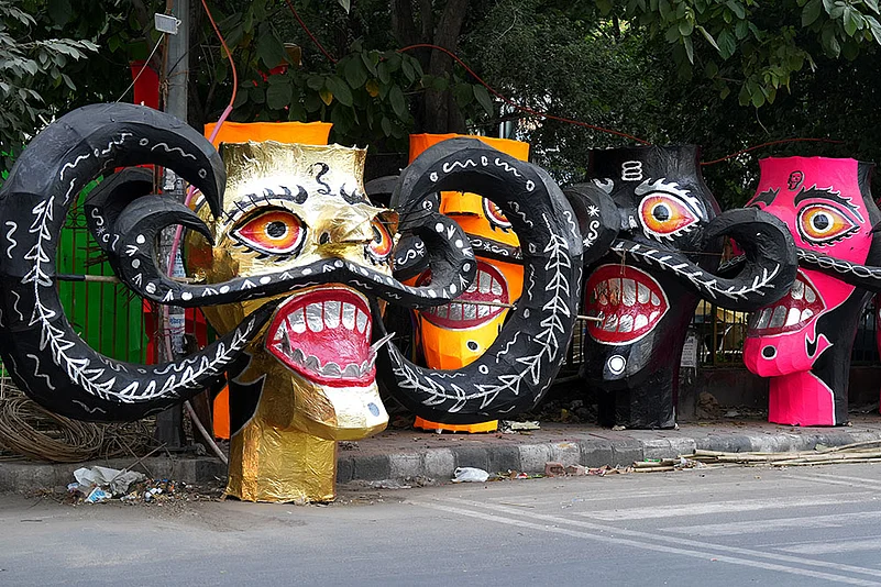 Dussehra 2024 Effigies of Raavan on sale in Delhi’s Titarpur_4