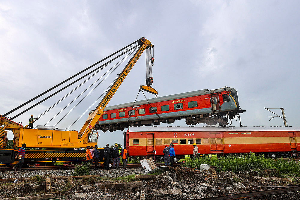Train accident in TNs Kavarapettai