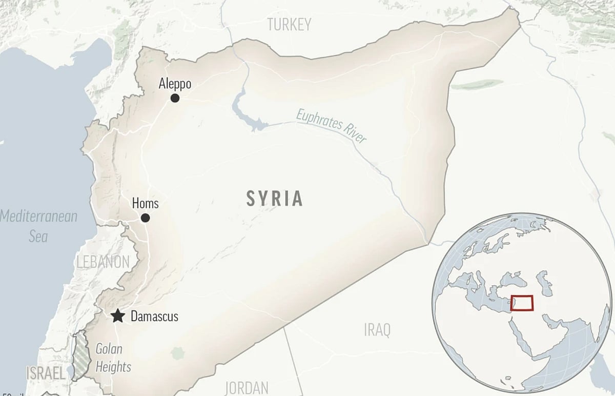 AP : Around 900 US troops are stationed in eastern Syria alongside Kurdish-led forces.