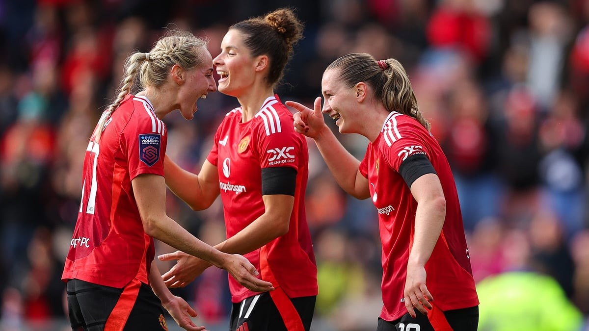Man Utd beat Spurs 3-0