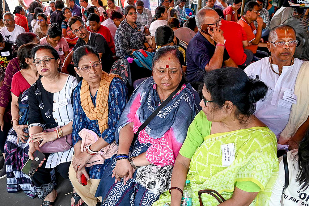 Kolkata doctor rape and murder Junior doctors hunger strike in Kolkata_2