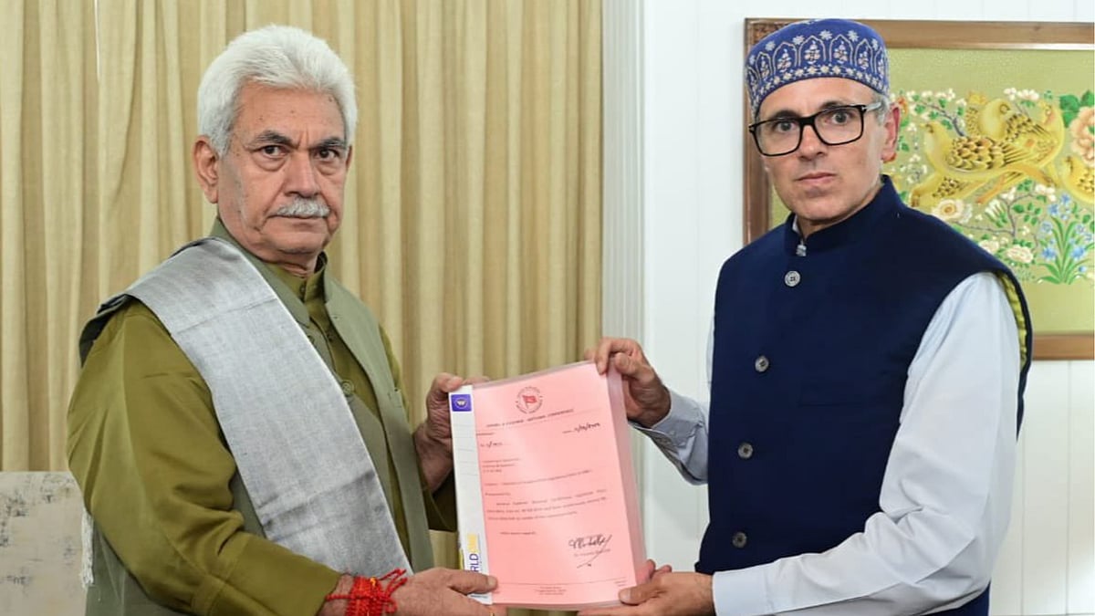 Jammu and Kashmir CM Omar Abdullah and LG Manoj Sinha  - | Photo: X/JKNC