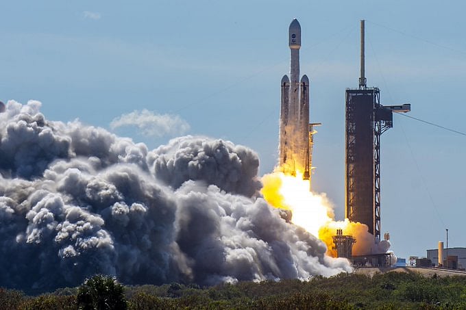 X/ @NASAJPL : NASA launches Europa clipper