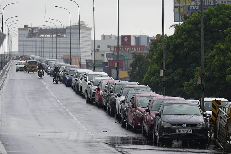 Chennai Rains: IMD issues red alert for Chennai_5