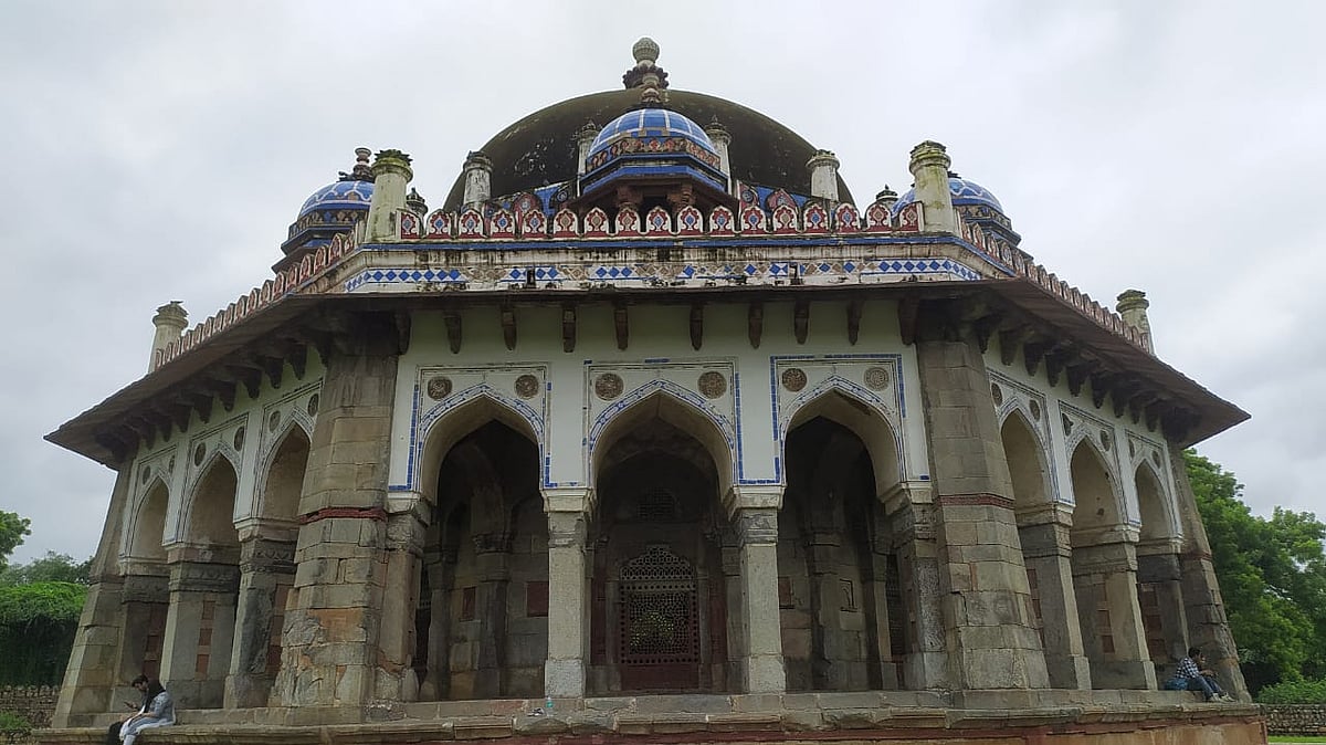 Heritage Walks and Historical Tours