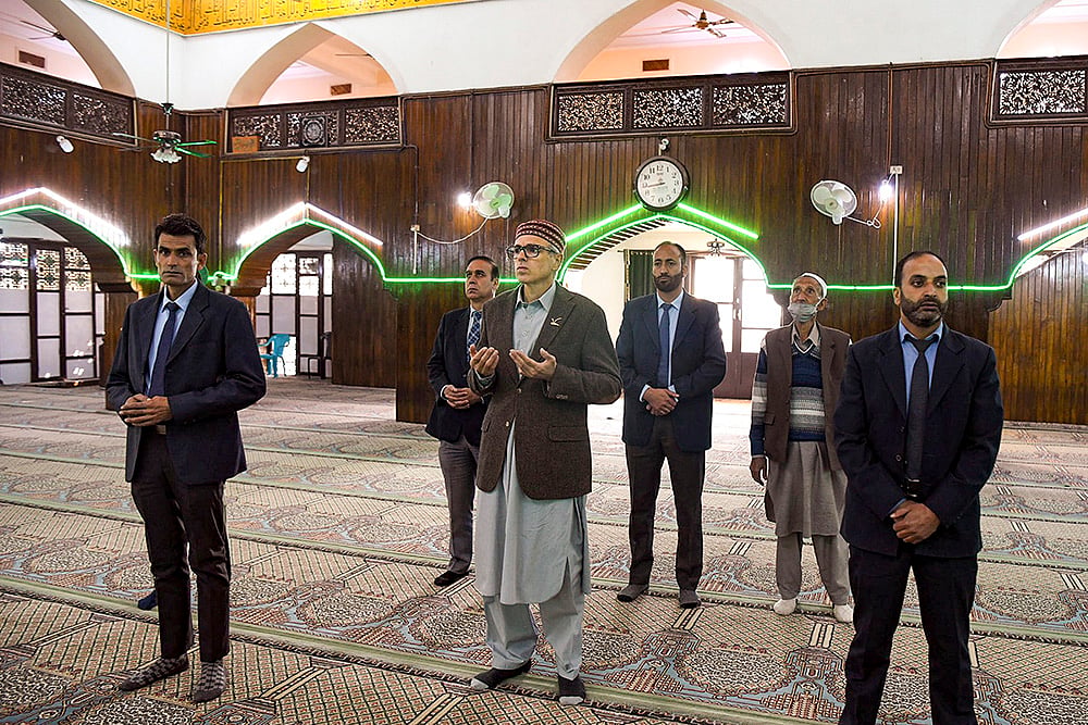 Swearing-in ceremony of new J&K govt by JKNCs Omar Abdullah_7