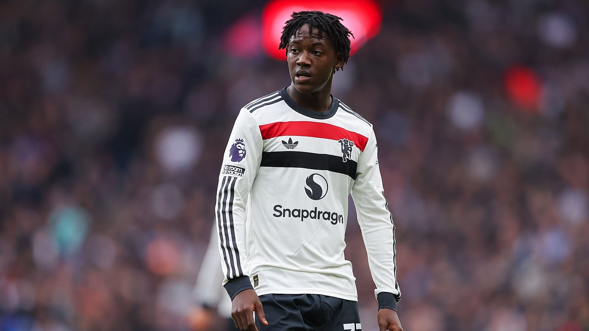Kobbie Mainoo was substituted at Aston Villa before the international break.