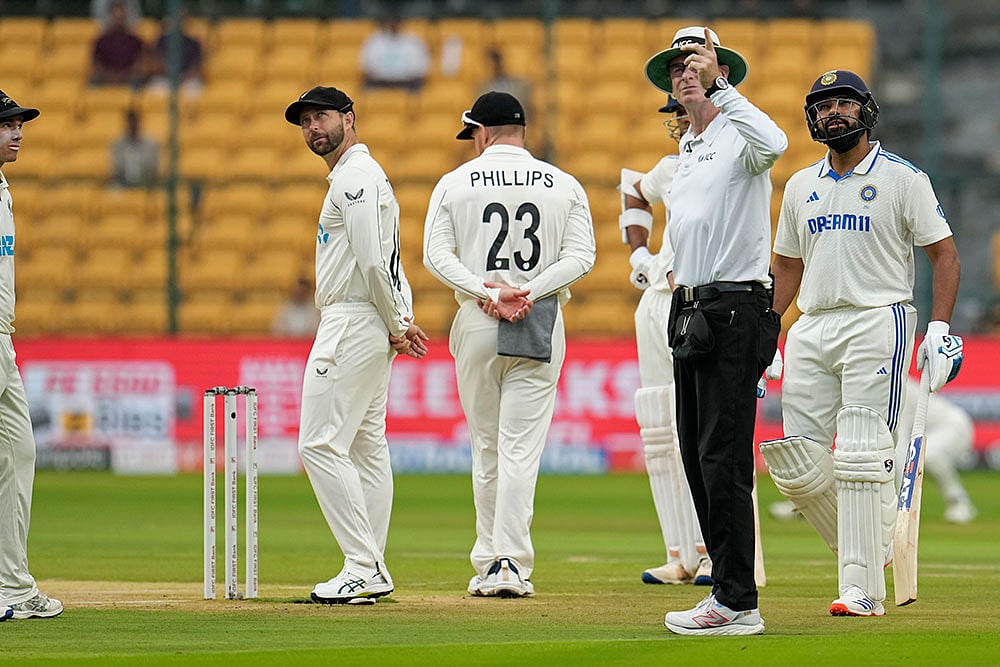 India vs New Zealand 1st Test Cricket Day 2 Photo gallery_Umpire Paul Reiffel