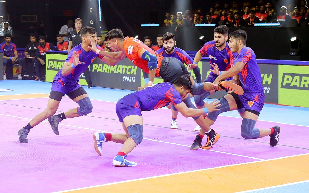 Pro Kabaddi League : Dabang Delhi vs U Mumba at PKL 11.