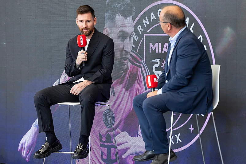 MLS-Inter Miami-Messi Award Soccer MARCA America Award 2024_Lionel Messi and Juan Ignacio Gallardo