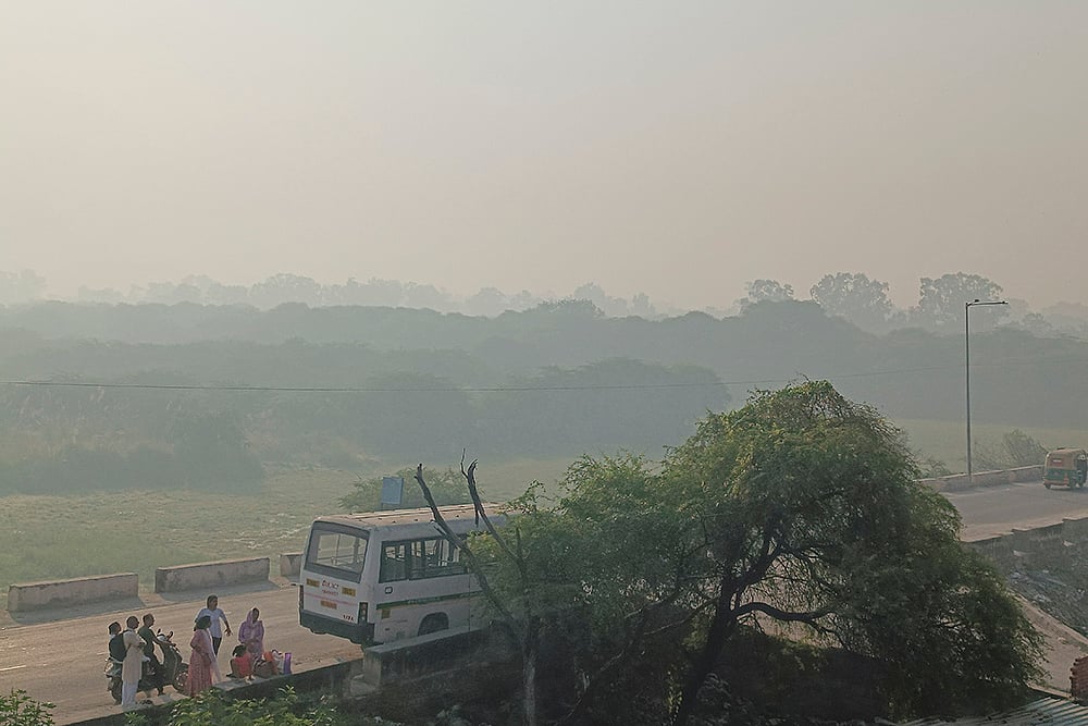 India Weather: Delhis Air Quality Remains Poor_3